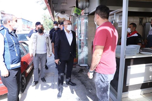 KAYMAKAMIMIZ SAYIN RAMAZAN YILDIRIM COVID-19 DENETİMLERİ KAPSAMINDA İLÇEMİZDE DENETİMLERDE BULUNDU.